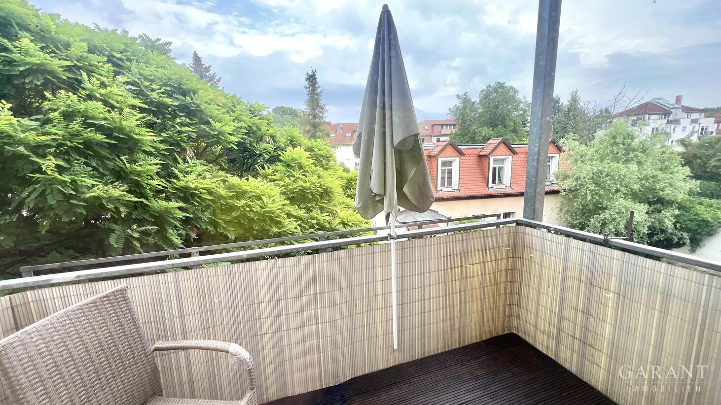 2 Zimmer-Wohnung mit Balkon + Außen-Stellplatz in Dresden-Mockritz