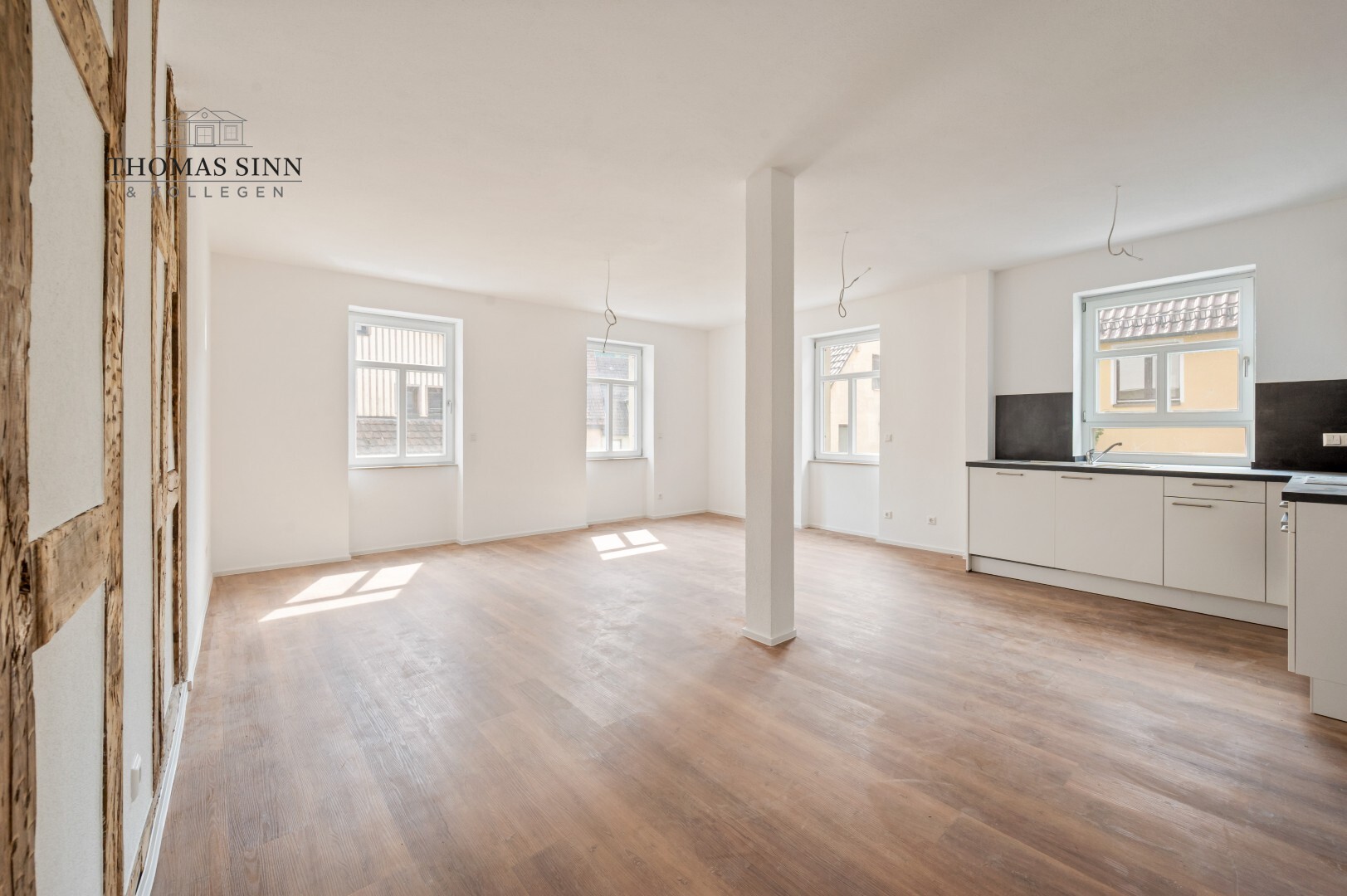 Helle 3,5-Zimmer Wohnung im 1. OG mit Stellplatz – modernes Wohnen trifft auf einzigartiges Fachwerk – 74670 Forchtenberg / Sindringen – Vorschaubild 2