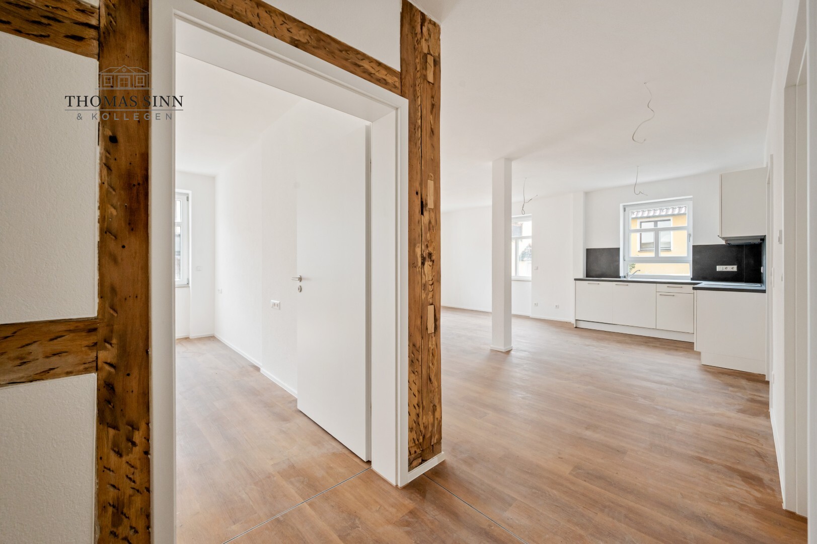 Helle 3,5-Zimmer Wohnung im 1. OG mit Stellplatz – modernes Wohnen trifft auf einzigartiges Fachwerk – 74670 Forchtenberg / Sindringen – Vorschaubild 3