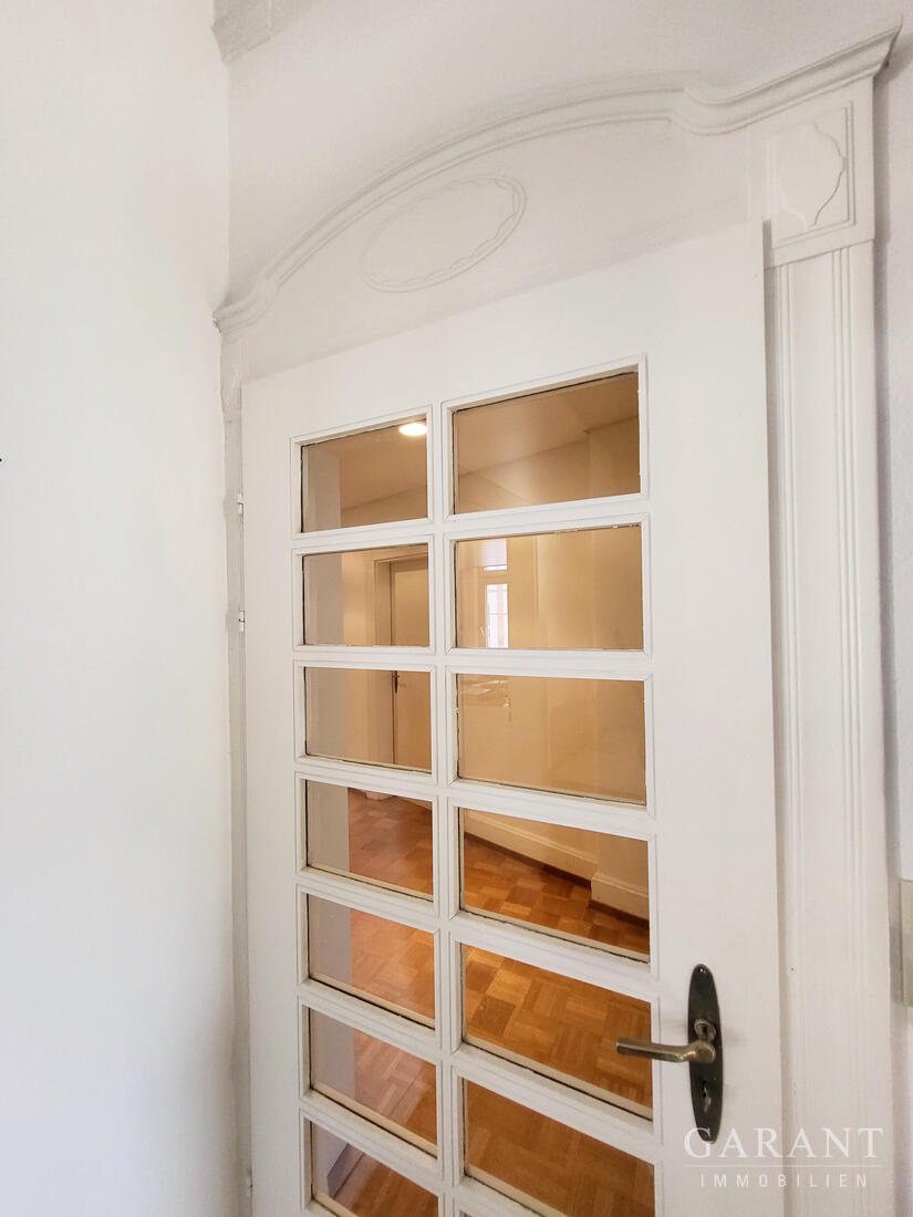 * Charmante 8 Zimmer-Wohnung im Jugendstilhaus mit vielseitiger Nutzungsmöglichkeit * – 70180 Stuttgart – Vorschaubild 6