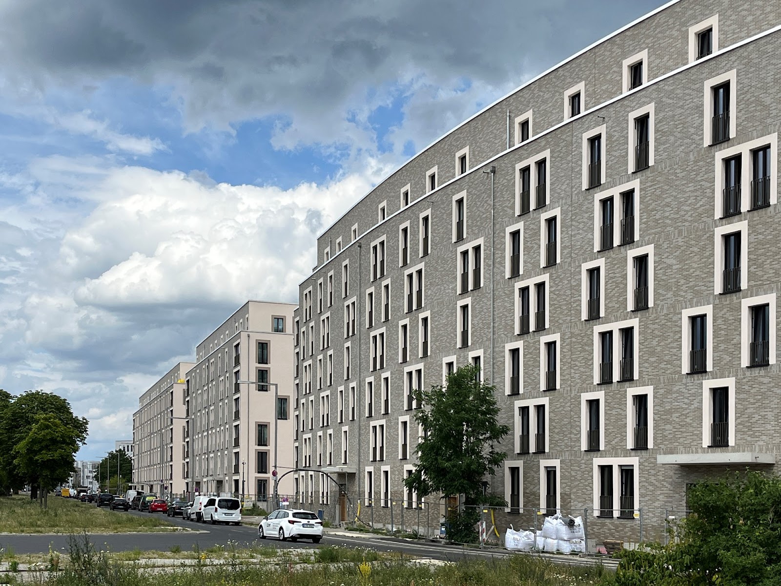 Dachgeschosswohnung mit Terrasse für Mieter ab 55 Jahren im WohnAktiv!-Haus an der Waterkant – 13599 Berlin – Vorschaubild 2