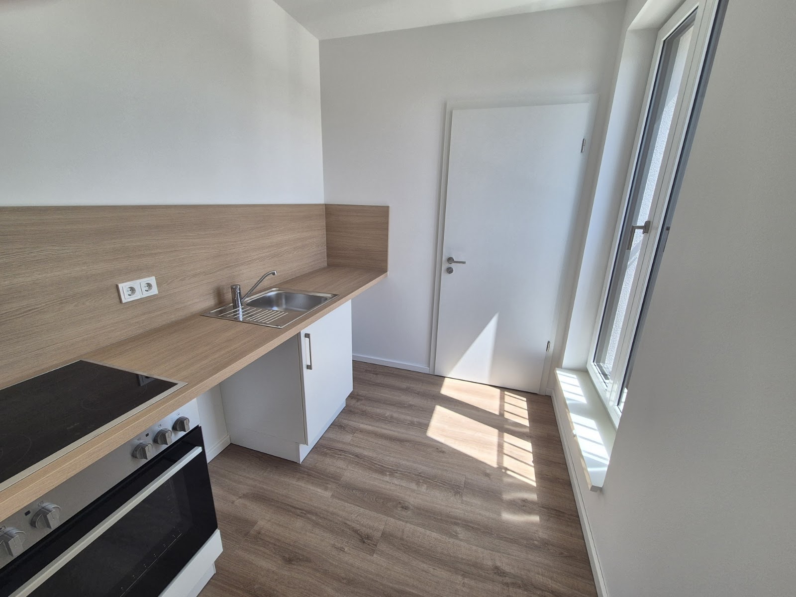 Dachgeschosswohnung mit Terrasse für Mieter ab 55 Jahren im WohnAktiv!-Haus an der Waterkant – 13599 Berlin – Vorschaubild 6