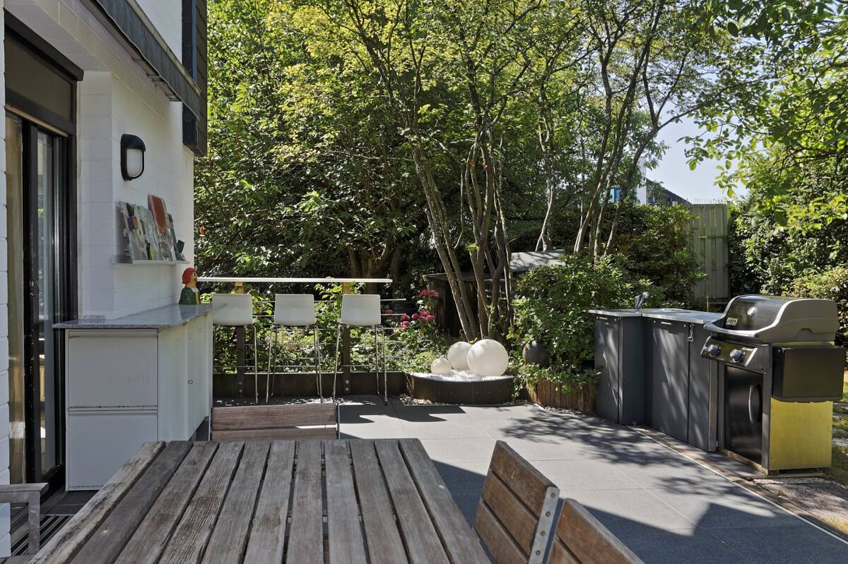 Sie suchen etwas Besonderes mit zahlreichen ruhigen Plätzen im Garten? Dann lesen Sie bitte weiter. – 40882 Ratingen – Vorschaubild 6