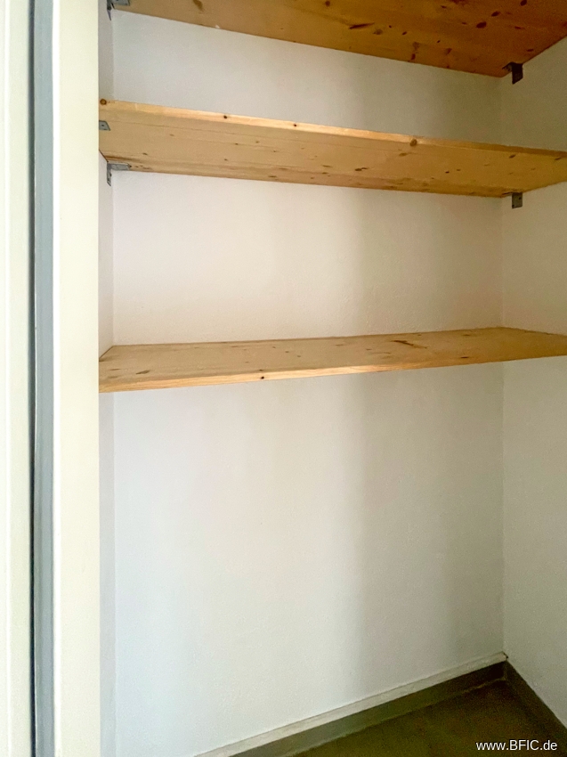 für 2 Jahre ab Oktober: zentrale 2 Zimmer, Balkon im 6. OG, möbliert möglich – 10117 Berlin – Vorschaubild 4
