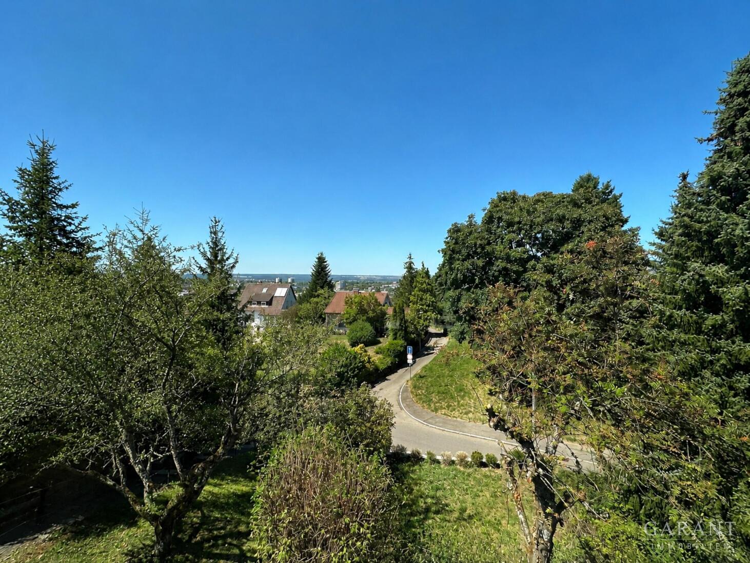 Chices Haus in bester Aussichtslage – 72766 Reutlingen – Vorschaubild 3