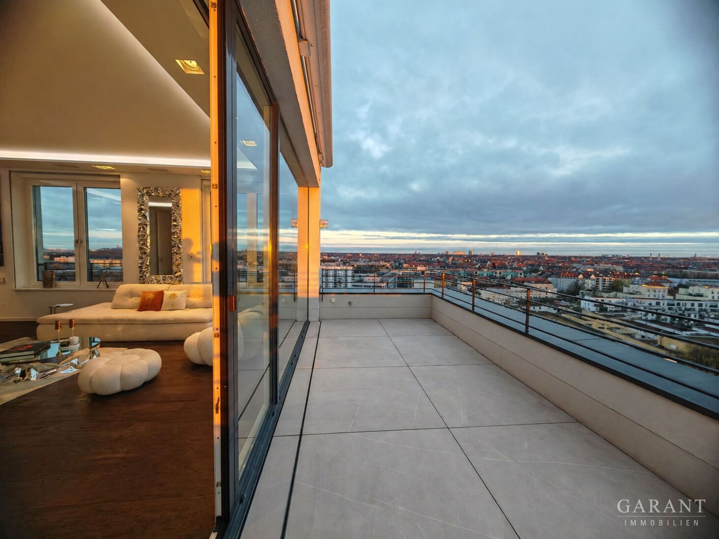 Ihr Logenplatz in 40 Metern Höhe: High-End-Penthouse mit unverbaubarem Rundumblick – 80797 München – Vorschaubild 16