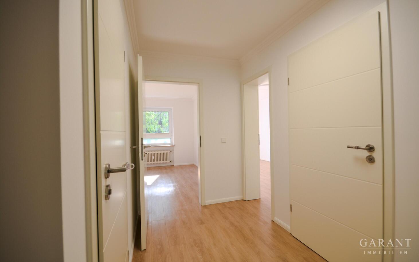 Einziehen und wohlfühlen - Exklusive 3,5 Zimmer-Wohnung in begehrter Wohnlage – 81735 München – Vorschaubild 4