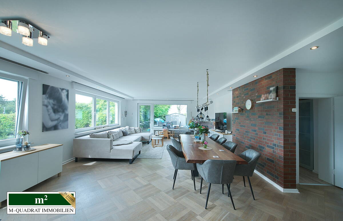 Modernisierter Bungalow mit Einliegerwohnung, viel Privatsphäre und idyllischem Grundstück – 42651 Solingen – Bild 1 von 21