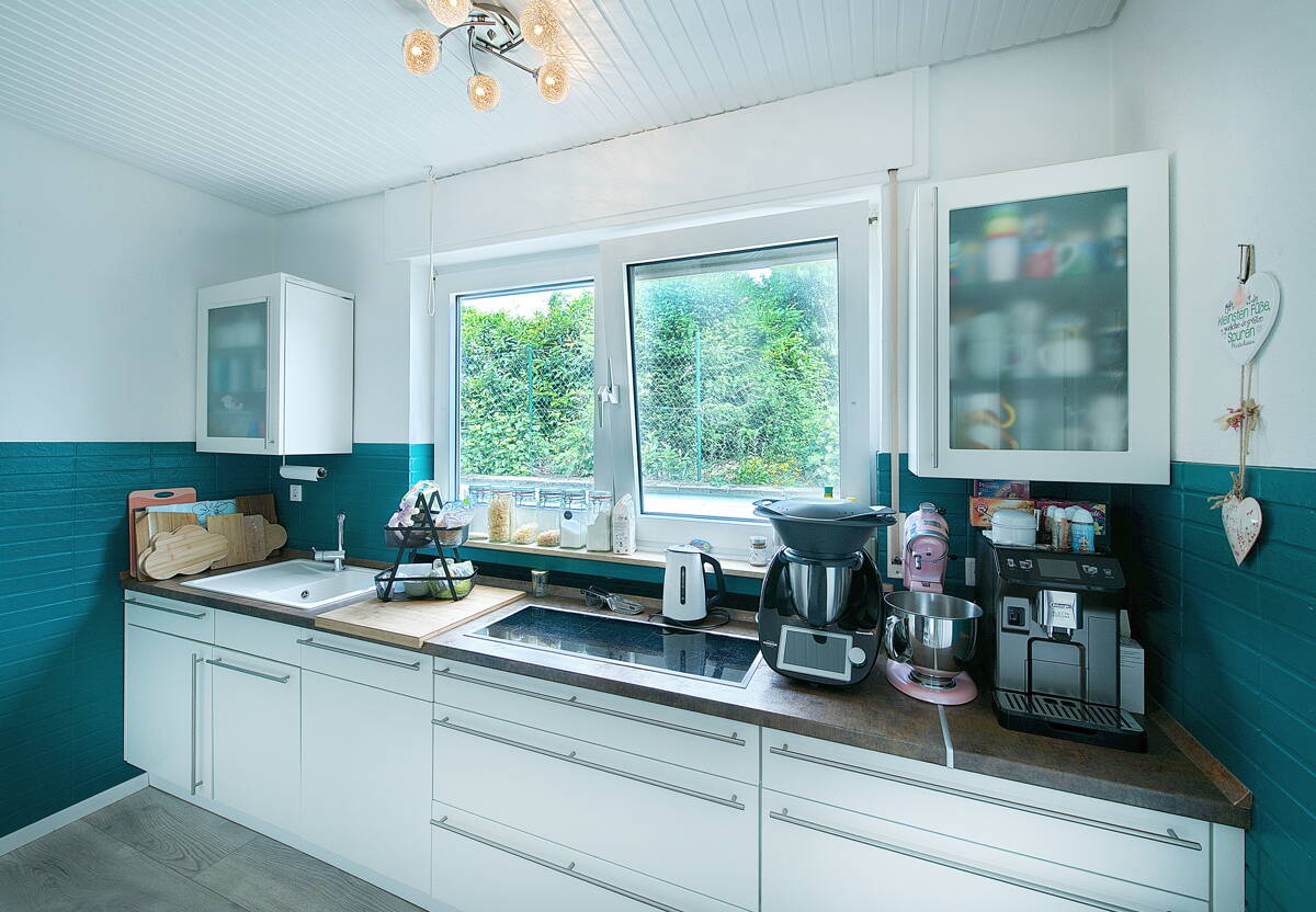 Modernisierter Bungalow mit Einliegerwohnung, viel Privatsphäre und idyllischem Grundstück – 42651 Solingen – Vorschaubild 4
