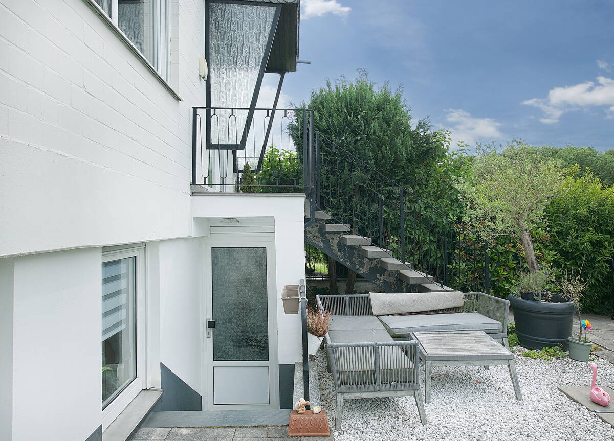 Modernisierter Bungalow mit Einliegerwohnung, viel Privatsphäre und idyllischem Grundstück – 42651 Solingen – Vorschaubild 10