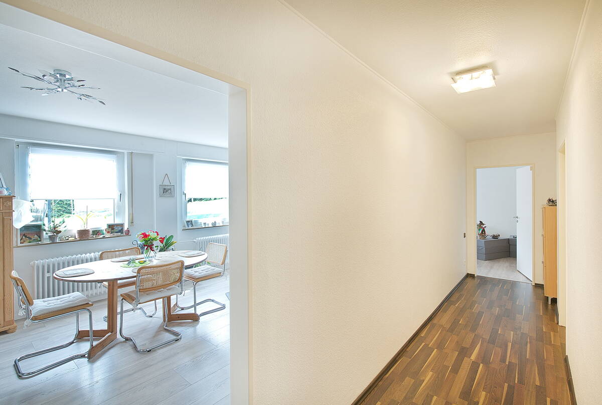 Modernisierter Bungalow mit Einliegerwohnung, viel Privatsphäre und idyllischem Grundstück – 42651 Solingen – Vorschaubild 11