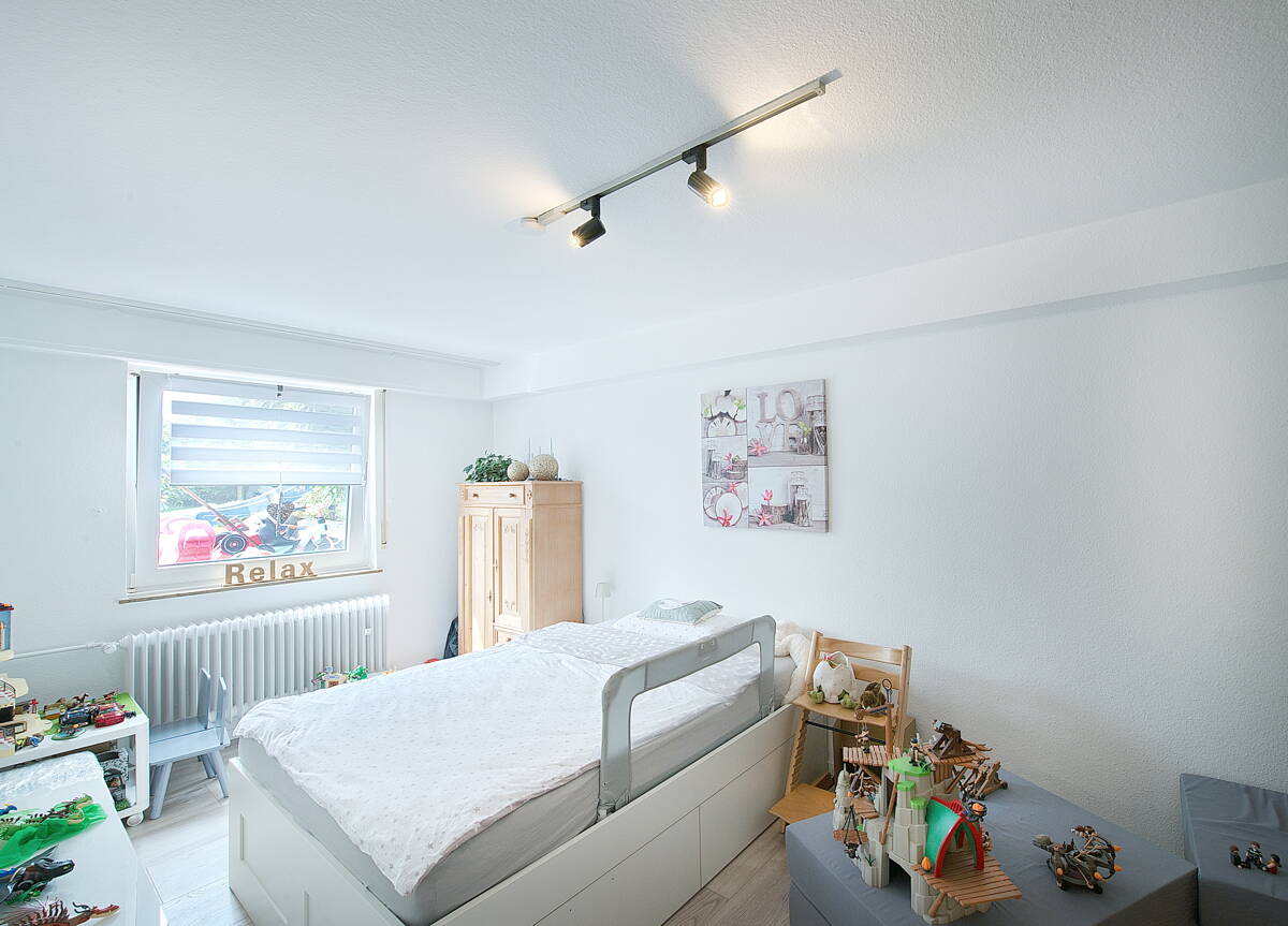 Modernisierter Bungalow mit Einliegerwohnung, viel Privatsphäre und idyllischem Grundstück – 42651 Solingen – Vorschaubild 15
