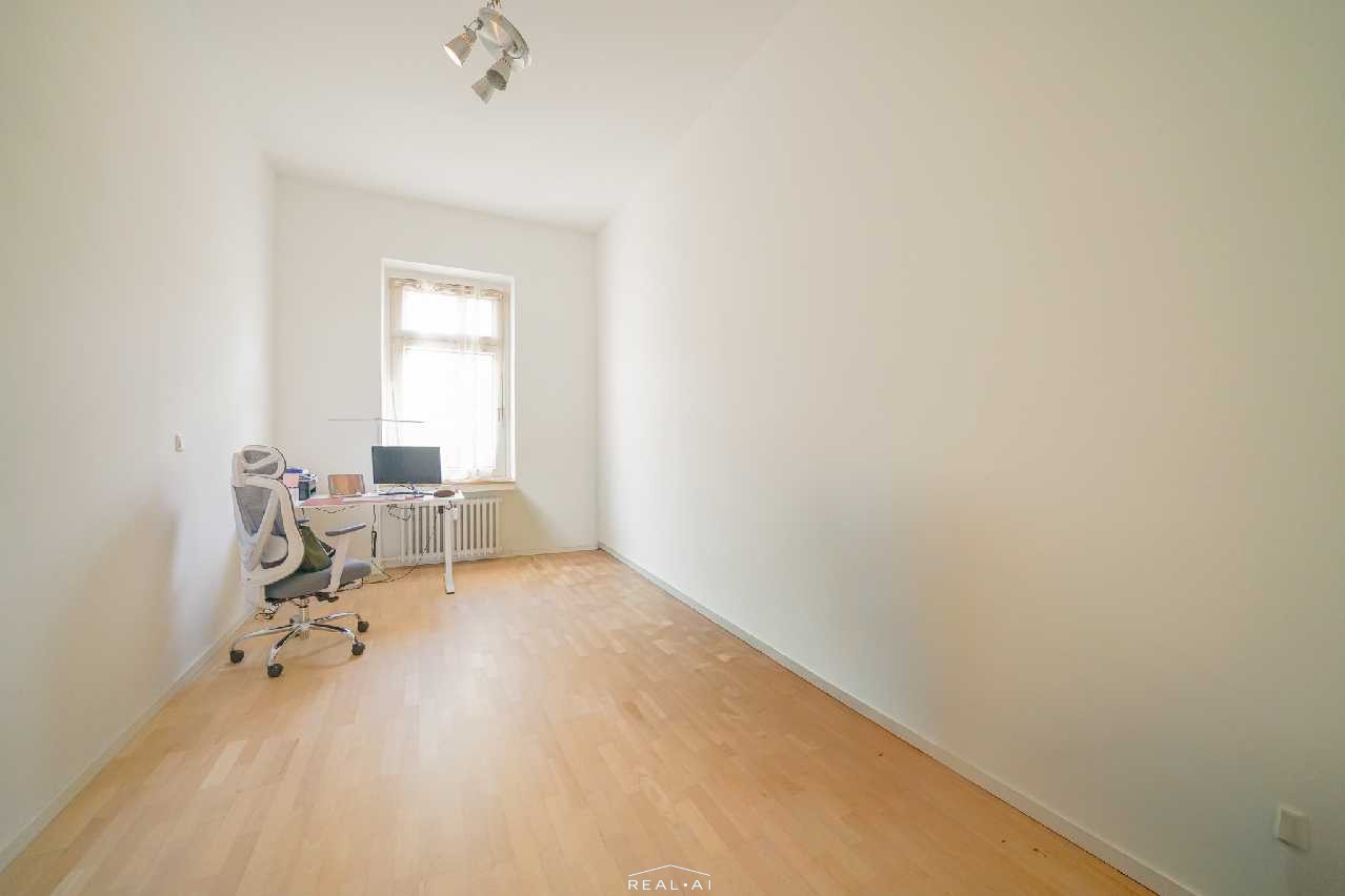 Stilvolle 3-Zimmer-Altbauwohnung in zentraler Lage von Pempelfort mit EBK – 40477 Düsseldorf – Vorschaubild 5