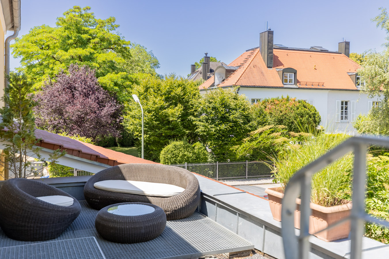 Ein zauberhaftes und vielseitiges Haus in Spitzenlage direkt am Grüngürtel und Engl. Garten – 80805 München – Vorschaubild 6