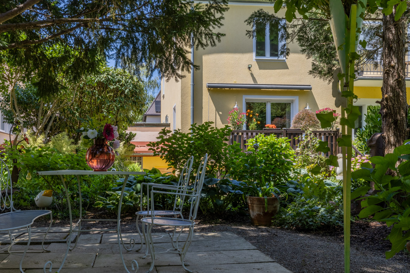 Ein zauberhaftes und vielseitiges Haus in Spitzenlage direkt am Grüngürtel und Engl. Garten – 80805 München – Vorschaubild 24