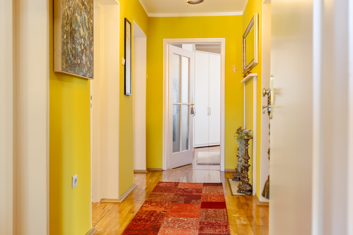 Ein zauberhaftes und vielseitiges Haus in Spitzenlage direkt am Grüngürtel und Engl. Garten – 80805 München – Vorschaubild 35