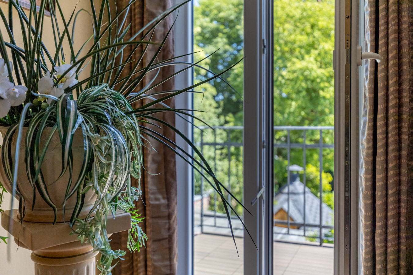 Ein zauberhaftes und vielseitiges Haus in Spitzenlage direkt am Grüngürtel und Engl. Garten – 80805 München – Vorschaubild 37