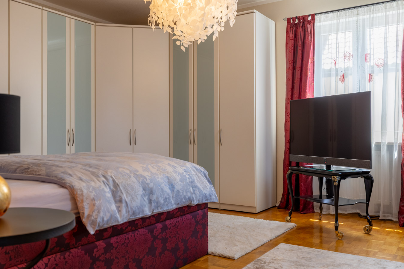 Ein zauberhaftes und vielseitiges Haus in Spitzenlage direkt am Grüngürtel und Engl. Garten – 80805 München – Vorschaubild 48
