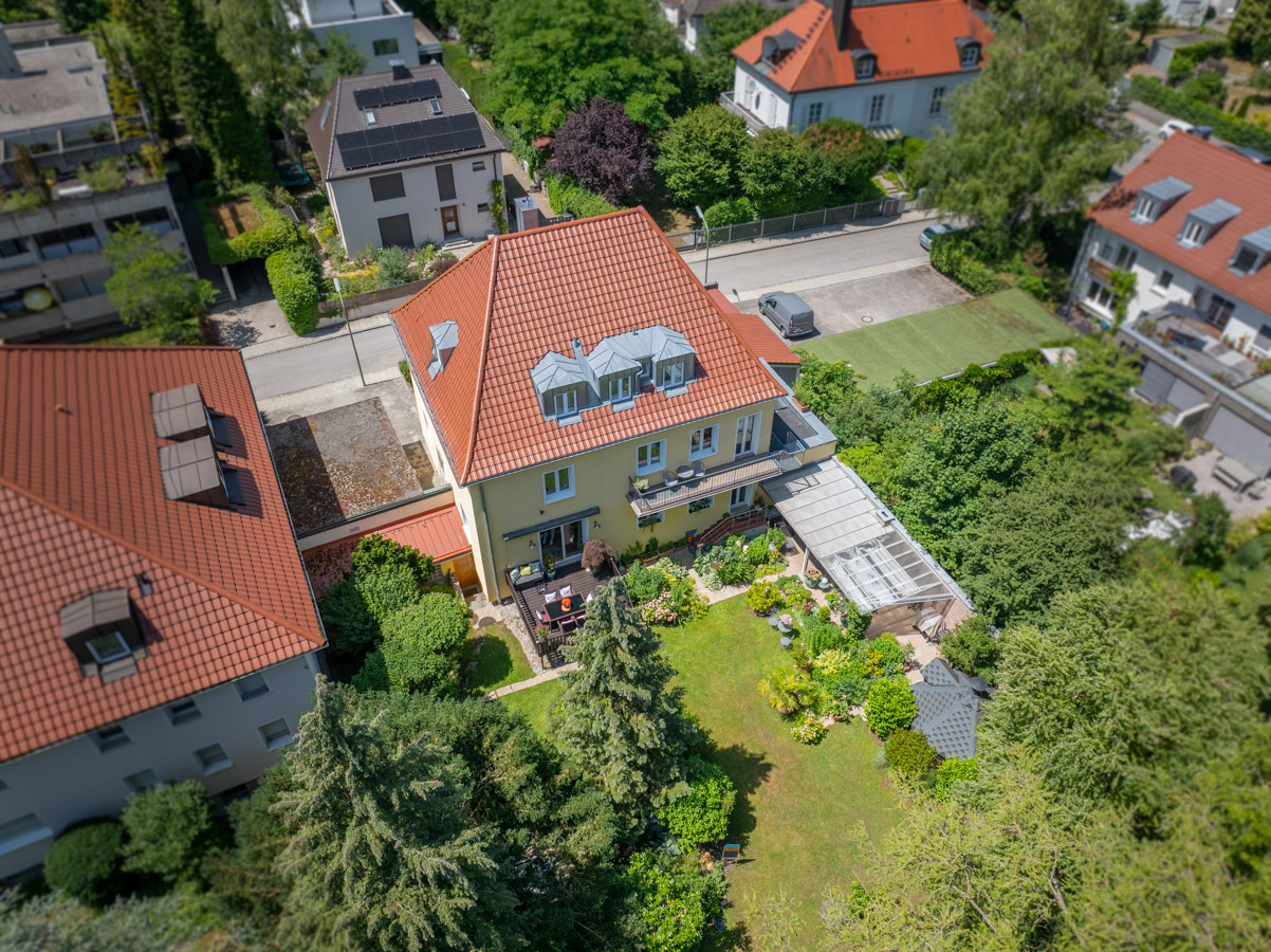 Ein zauberhaftes und vielseitiges Haus in Spitzenlage direkt am Grüngürtel und Engl. Garten – 80805 München – Vorschaubild 61