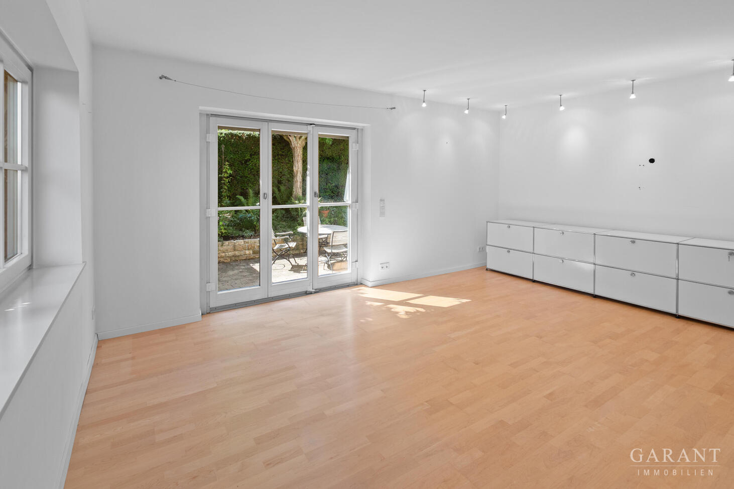Stilvolles Einfamilienhaus mit phantastischer Aussicht, Garten, Terrasse und Einliegerwohnung! – 70197 Stuttgart – Vorschaubild 8