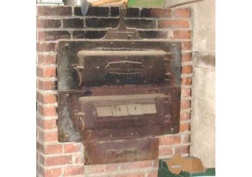 BROT / ODER PIZZA-OFEN -IM NEBEN-GEBÄUDE !!