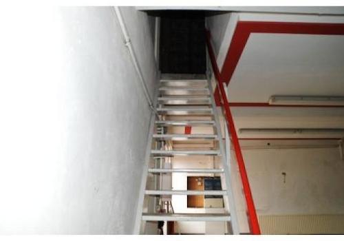 Holztreppe nach oben