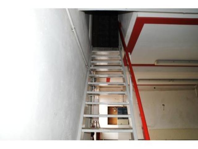 Holztreppe nach oben