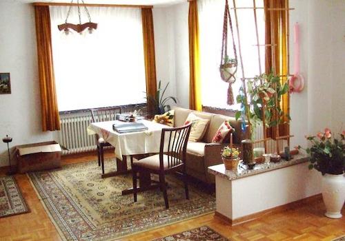 GROSSER WOHN-ESS-BEREICH MIT MÖGL. KAMIN-ANSCHLUSS !!!