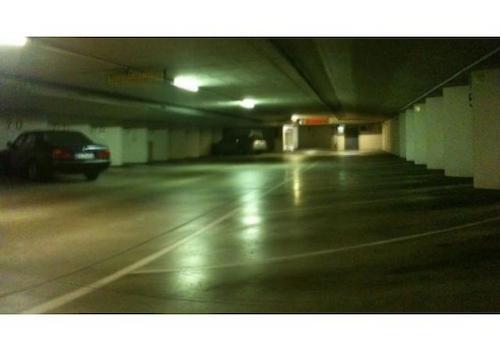 Tiefgarage mit bis zu 200 Stellplätzen