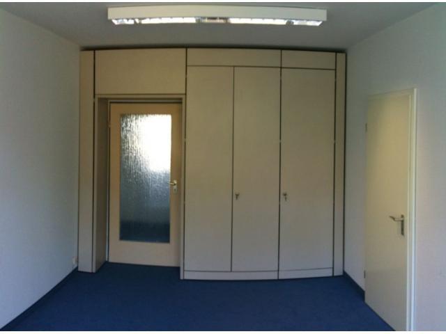 15m² mit Wandschränken