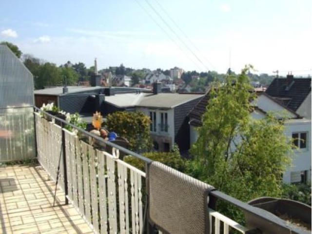 SÜD-WEST-BALKON MIT WEITBLICK !!