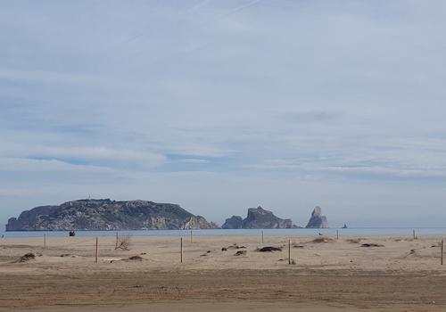Blick auf die Inselgruppe vom Strand
