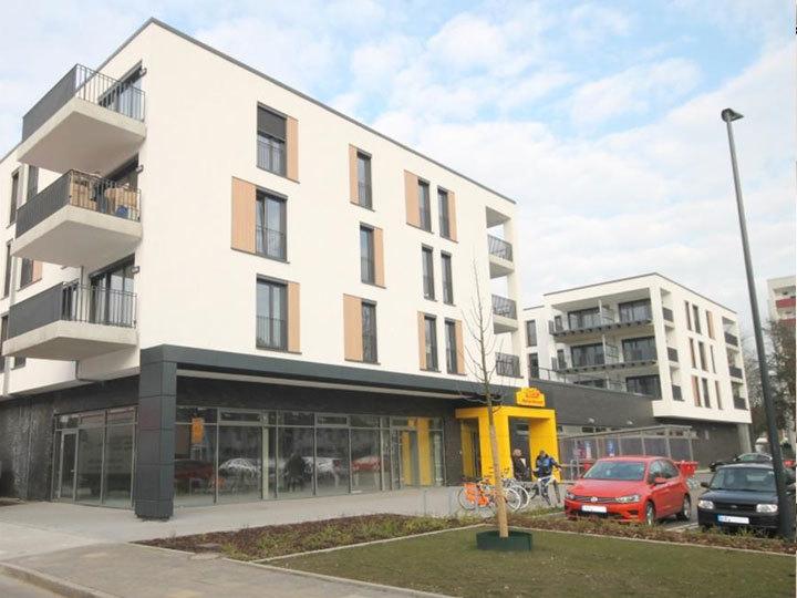 Attraktives Umfeld-viel Schaufenster