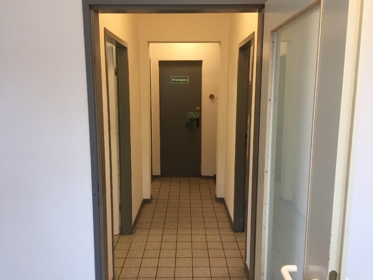 Großzügige Sanitäranlagen-1.OG