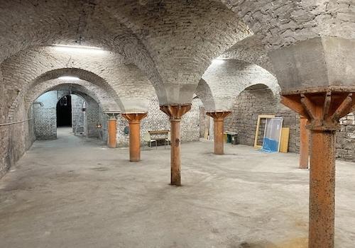 Gewölbekeller mit Ausgang, VH