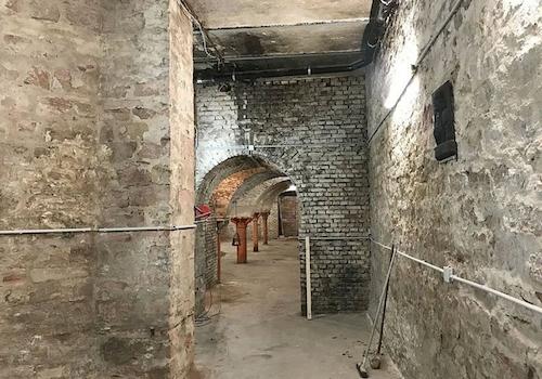 Gewölbekeller, Flur