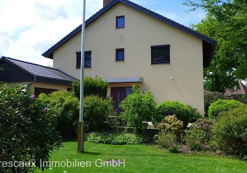 Westansicht Haus/ Eingang