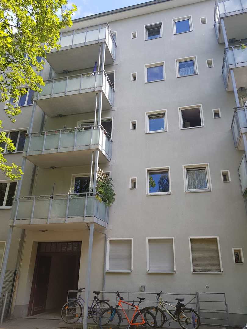 Rückansicht 1 des Gebäudes