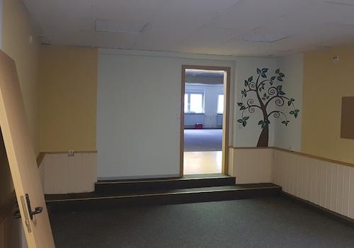 mittlerer Raum in Richtung Teeküche