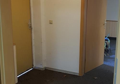 Zwischenraum mit Lieferzugang