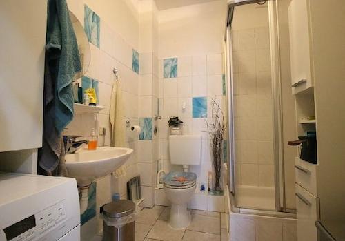 Badezimmer 1. OG vorne