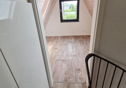 Flur mit Blick auf SZ 2