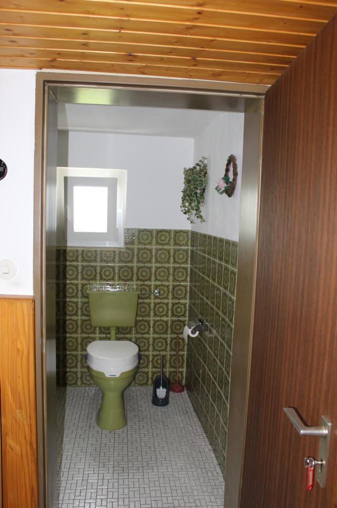 Gäste-WC im Hauptgebäude (EG)