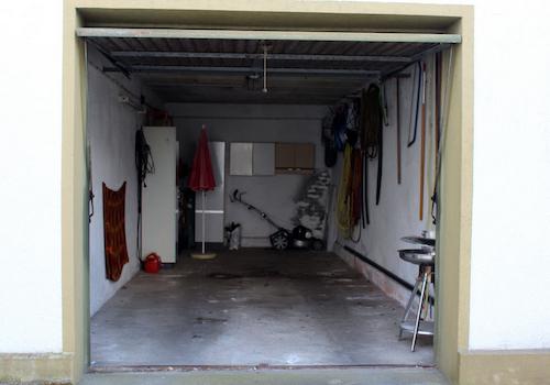 Garage im Nebengebäude