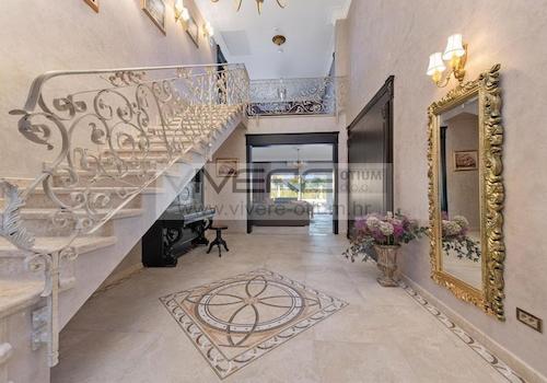 Elegantes Eingangsfoyer