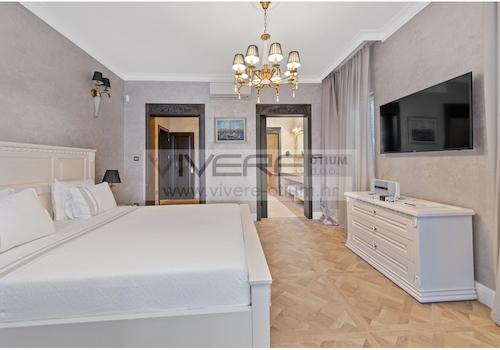 Master-Bedroom im EG