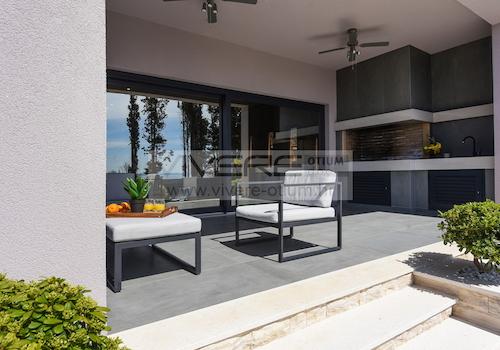 Überdachte Terrasse