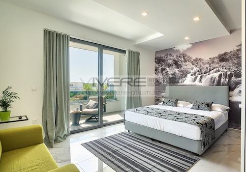 Master-Bedroom mit privaten Balkon