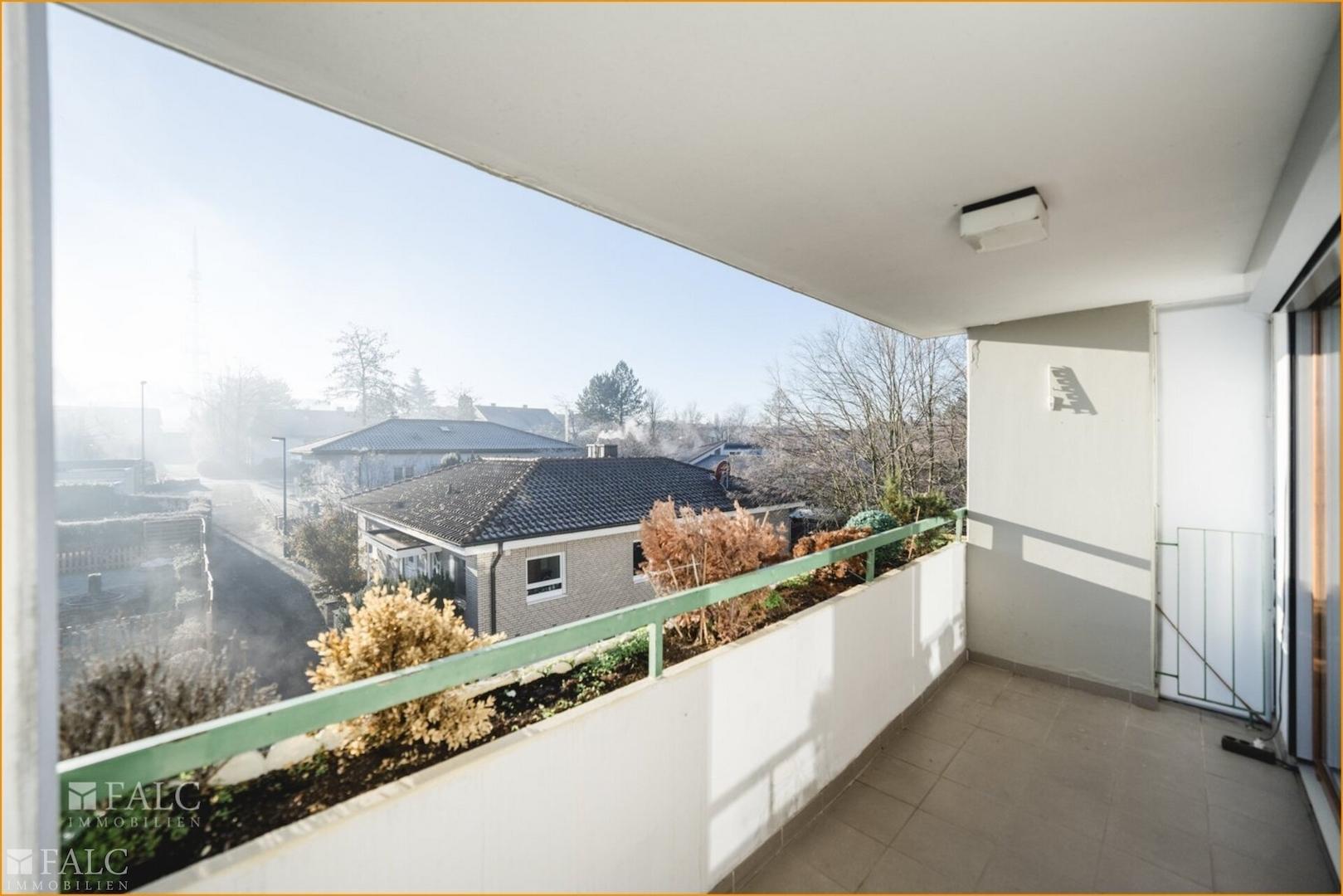 Ruhiger Südbalkon, freie Sicht