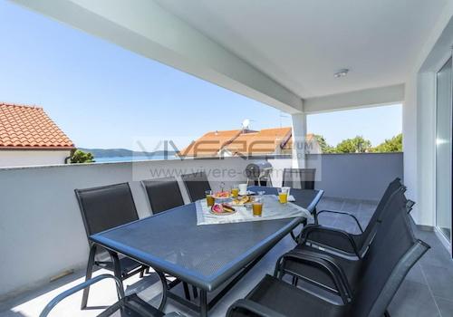 Apartment 2: Terrasse